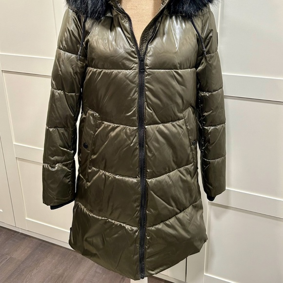 DKNY Women’s Puffer Coat, XS Olive Green - Picture 2 of 8